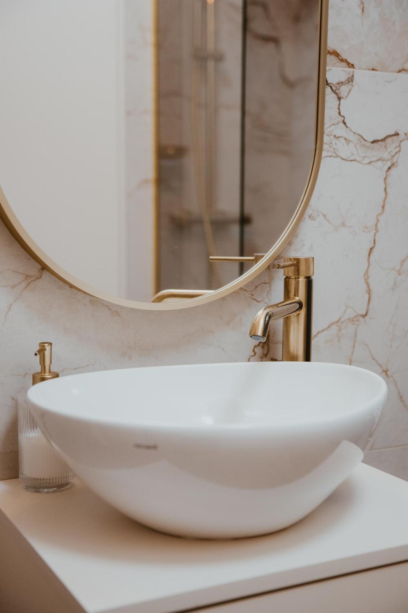 Unia Lublin Elegance Apartments מראה חיצוני תמונה